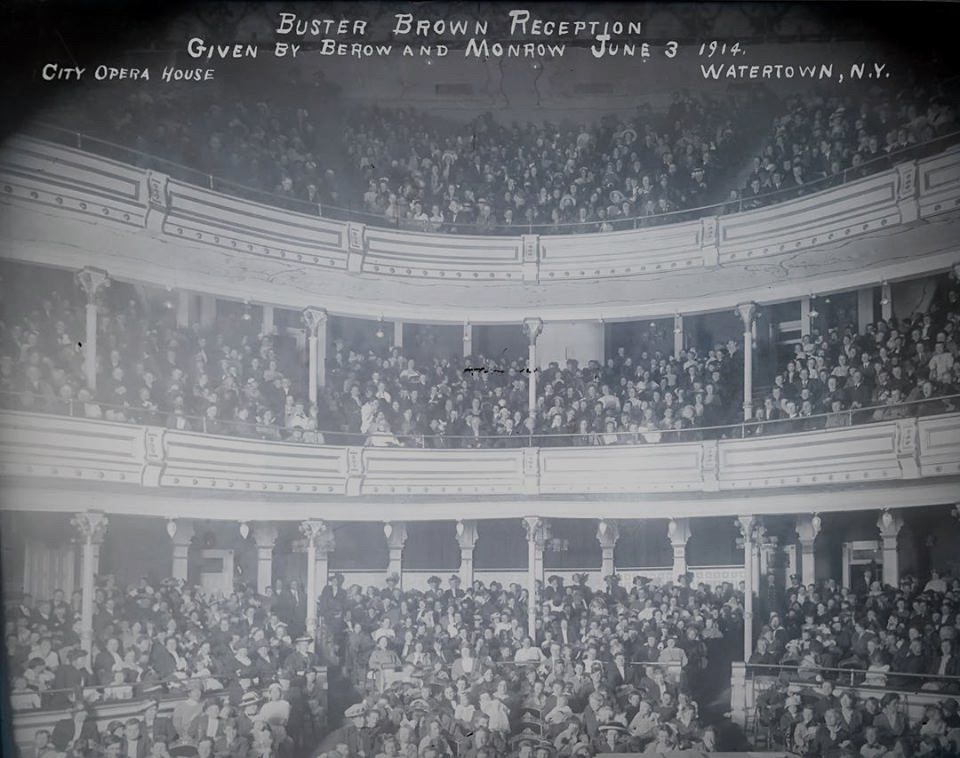 City Opera House Crowd