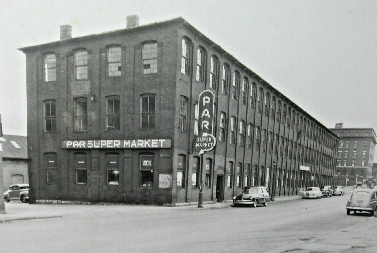Par Super Market 233 Mill St. 1951