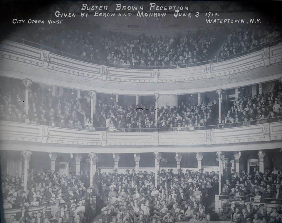 City Opera House - Avon Theater (1886 - 1967) 5 City Opera House Crowd