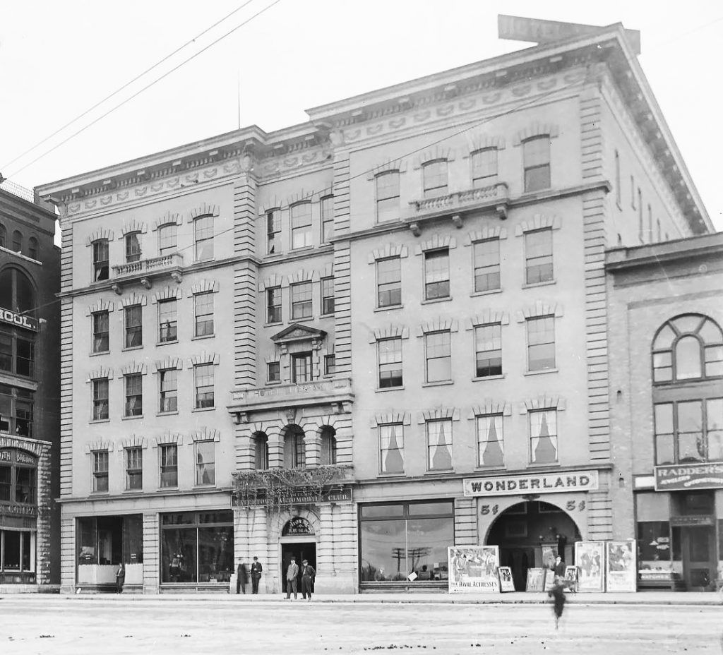Electric Building (1907 - 1976) 1 Hotel LeRay - Electric Building