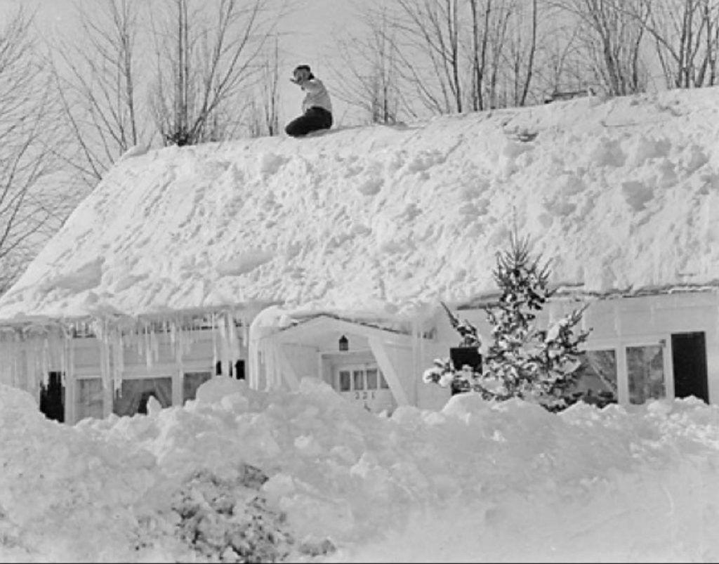 Blizzard of 1977 - Eastern Blvd. 1 Blizzard of 1977