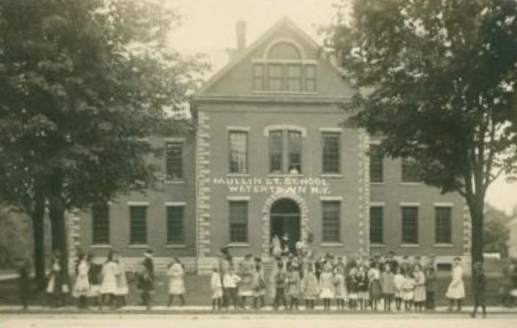 Mullin Street School - Naval Reserve Center (1890 - Present) 1 Mullin Street School