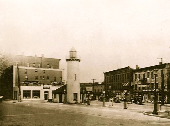 City Hotel (1832 - 1947) 1 City Hotel across From Colonial Beacon Lighthouse Gas Station