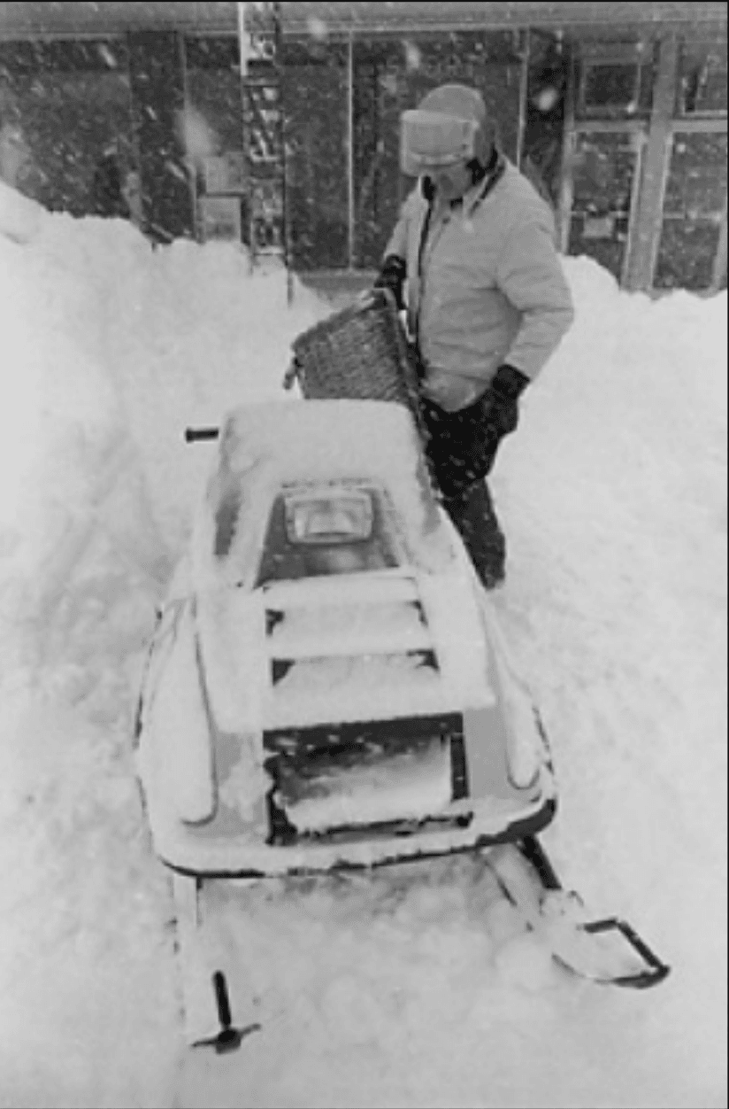 Blizzard of 1977 - Eastern Blvd. 3 Blizzard of 1977