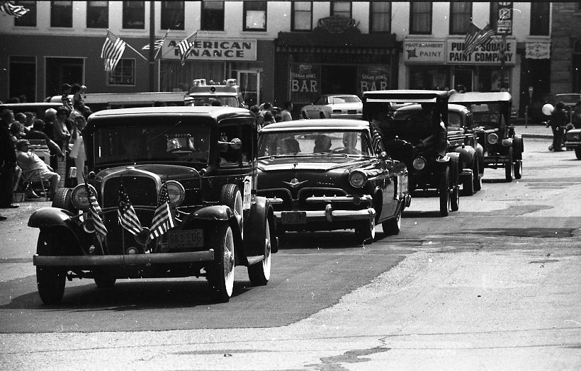 Sugar Bowl - Public Square (1918 - 1984) 3 Sugar Bowl in background 1977 or 78.