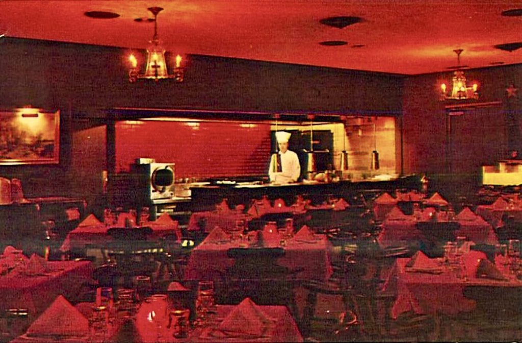 Music Box - Golden Lion (1968 - 1992) 3 Harold's Music Box interior