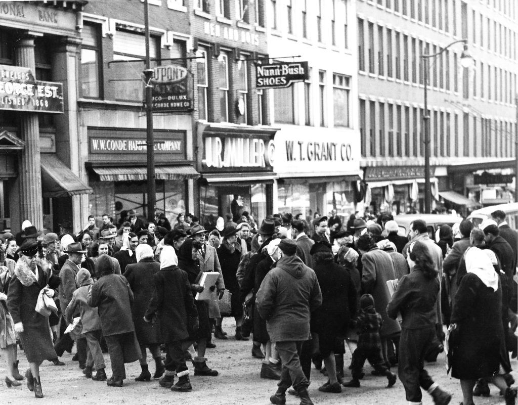 Public Square Christmas Shopping 1940s, 50s, 60s - Watertown NY 3 Christmas Shopping