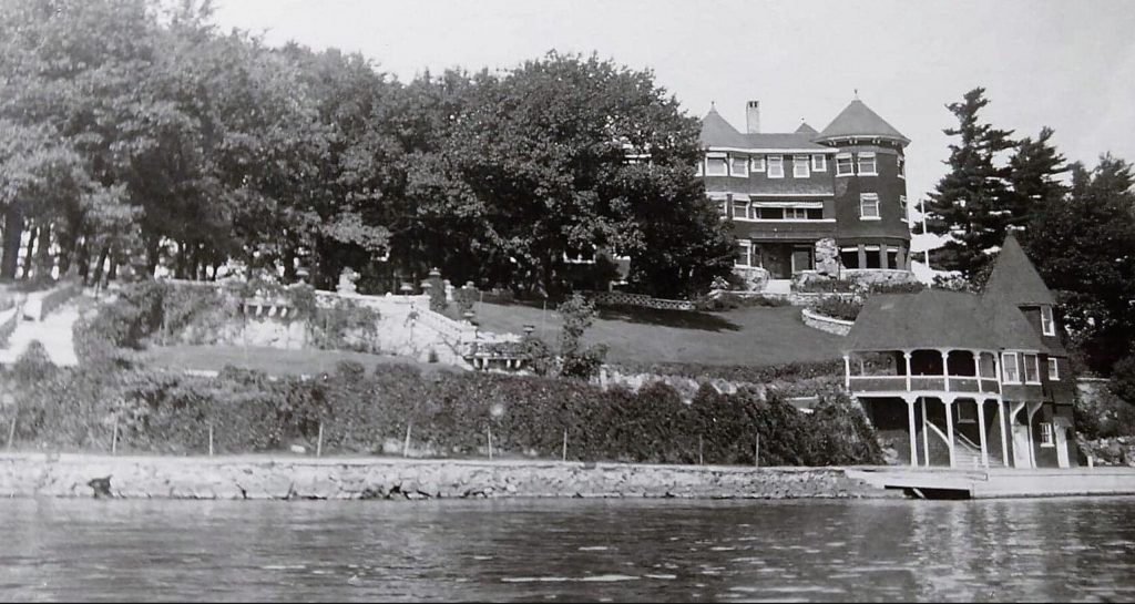 Hopewell Hall - 1000 Islands (1891 - Present) 4 Hopewell Hall