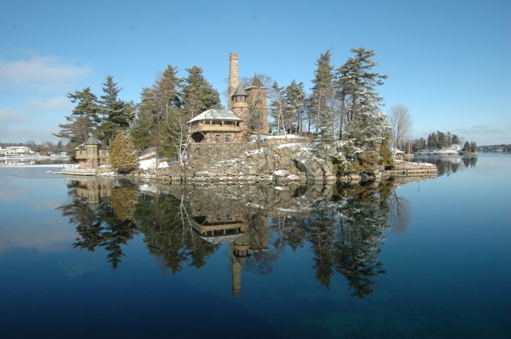 Castle Rest - 1000 Islands (1888 - Present) 11 Castle Rest January 2010