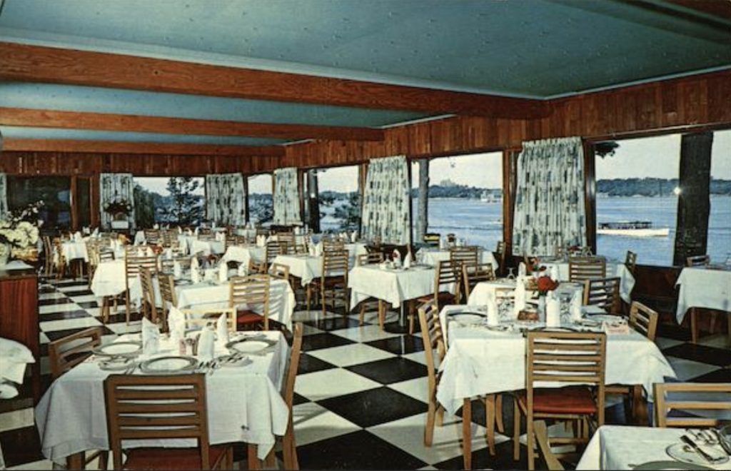 Pine Tree Point Club - 1000 Islands 4 Pine Tree Resort Club Dining Room