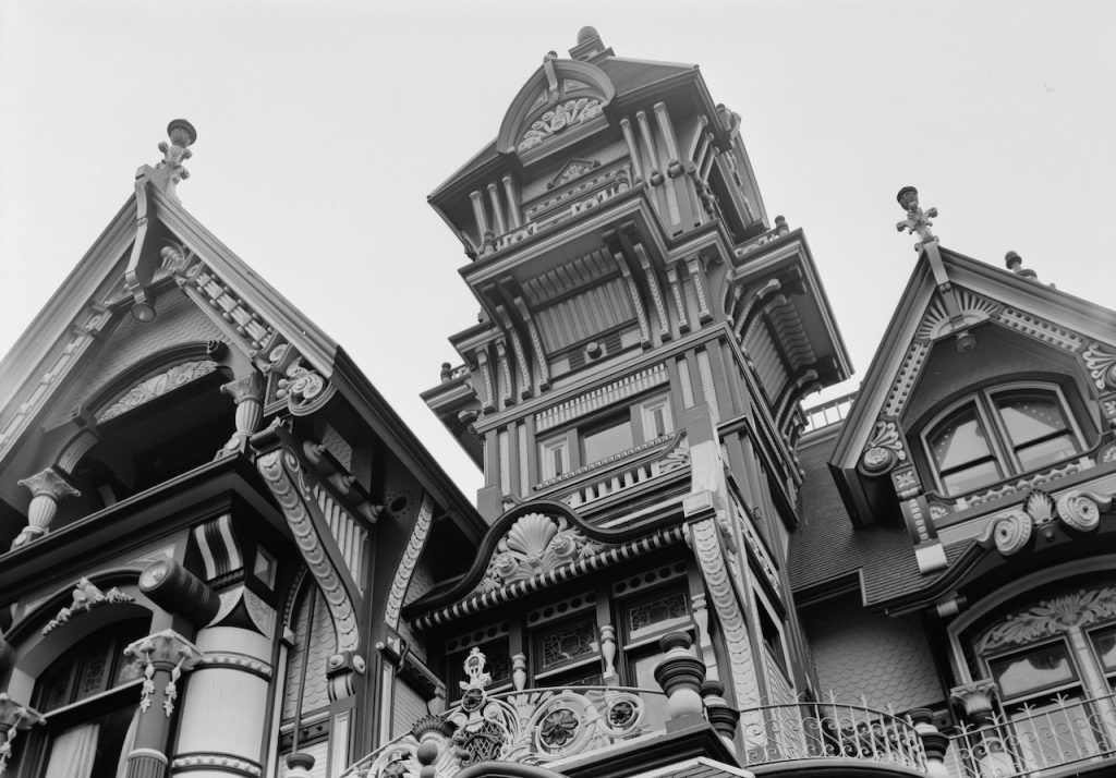 Carson Mansion - Ingomar Club (1886 - Present) 6 Close up of Carson Mansion Exterior