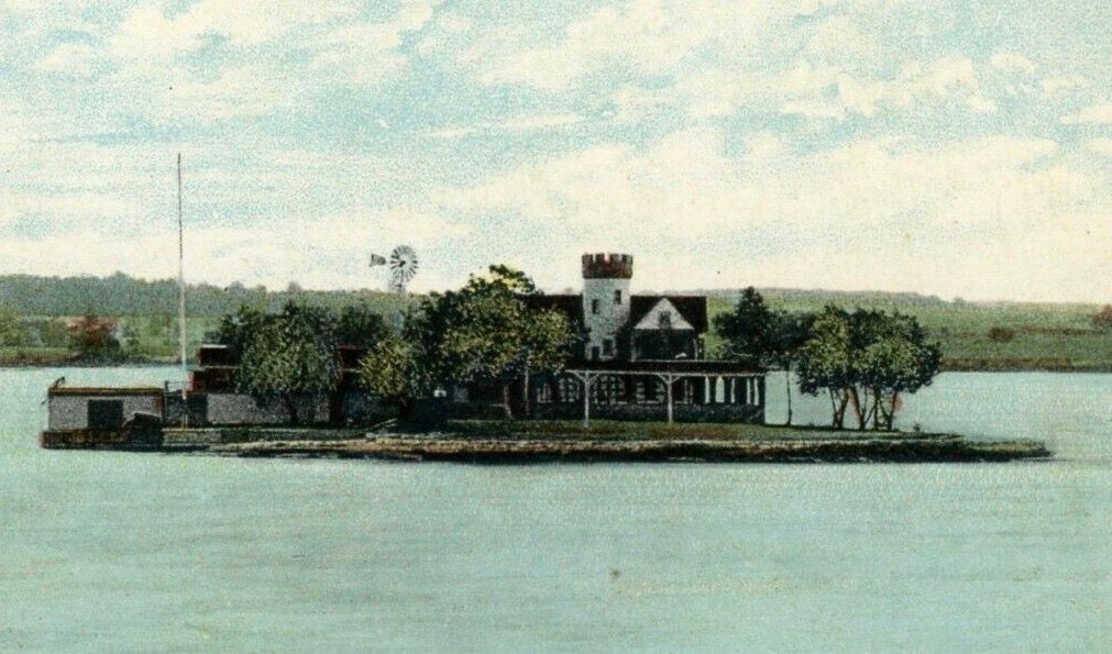 Castle Francis - 1000 Islands 1 Castle Francis on Long Tree Island - 1000 Islands