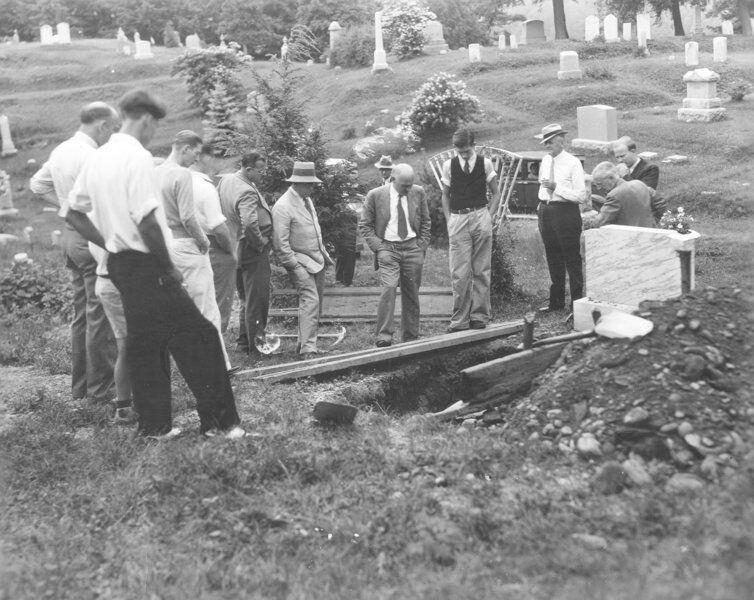 The 1934 Murder at the Haunted House On Crumhorn Mountain 12 One of the three exhumations of Harry Wright's body.