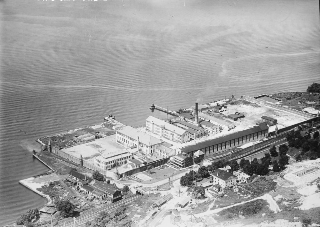 The 1934 Murder at the Haunted House On Crumhorn Mountain 14 Sing Sing Prison at Ossining, NY