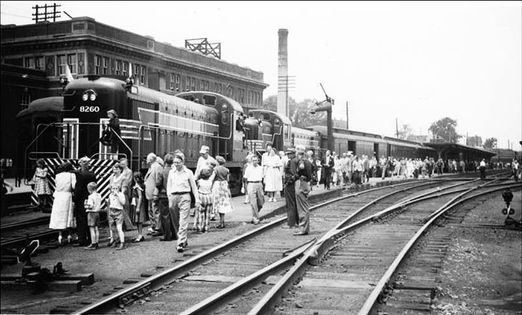 Frank Sinatra - Watertown (1970) 1 Watertown train depot, Watertown, N.Y.